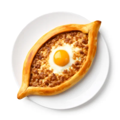 Pide mit Hackfleisch, Käse, Ei