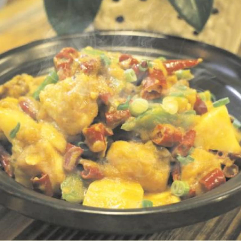 Hühnerfleisch mit Gemüse in Curry Soße (Scharf)