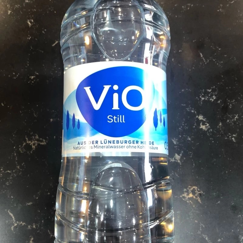 Wasser still